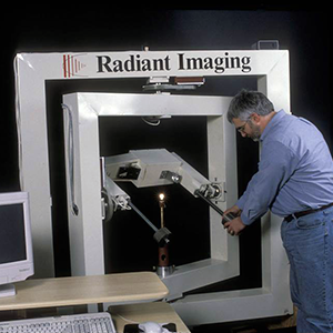 1996 Source Imaging Goniometer Developed by Radiant 1996 Source Imaging Goniometer Developed by Radiant