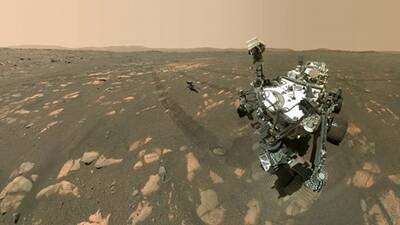 Mars rover_helicopter_selfie