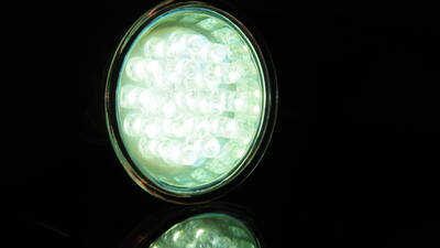 LED_bulb_illuminated