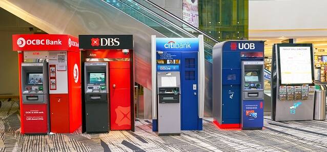 Kiosks_Singaport airport_wayfinding_ATM