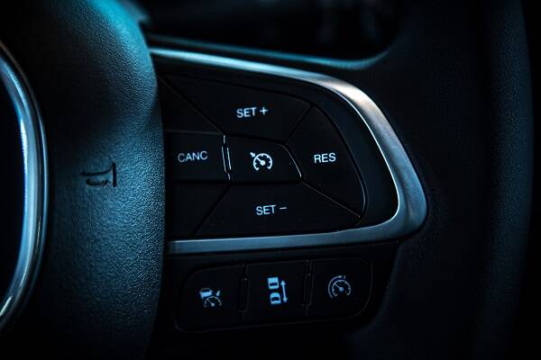 automotive backlit symbols_steering wheel